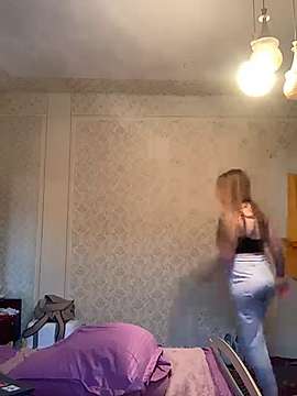 Cam for AlisaWhite