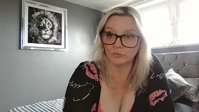 Stripchat sex cam Curvy-Cleo