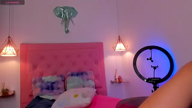 Stripchat sex cam kimmy099