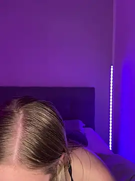 Stripchat sex cam lunawolf21