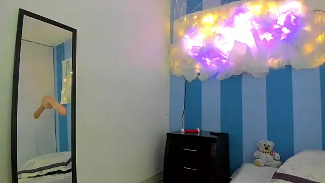 Stripchat sex cam britny_clouds