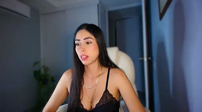 Stripchat sex cam auroracaruso11