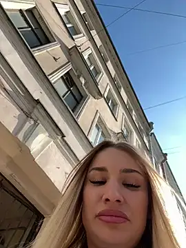 Stripchat sex cam StrawberryPie69