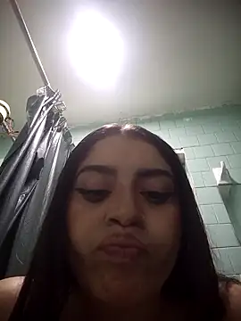 Stripchat sex cam MariamSchubert