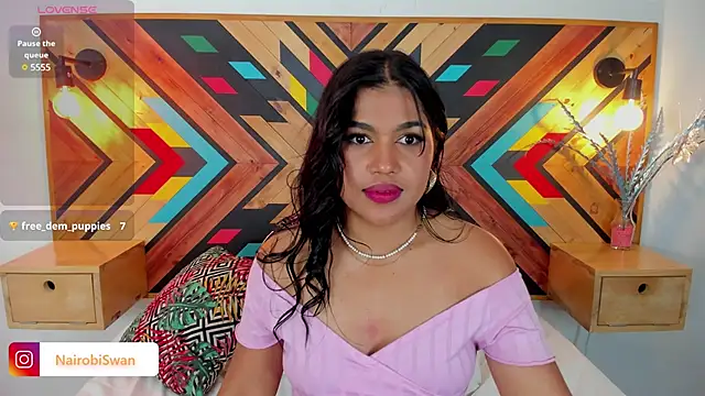 Stripchat sex cam NaiirobiSwan