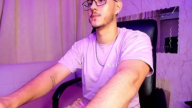 Stripchat sex cam MikeCapelli