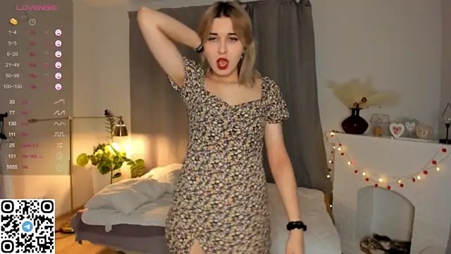 Stripchat sex cam BreeByrd