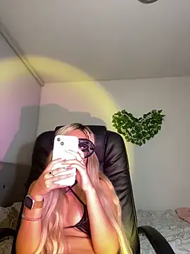 Stripchat sex cam Sofy_Softtt